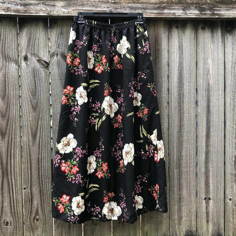 Reversible Midi Skirt Dark Floral Polka Dot Size M Pull On CW Classics